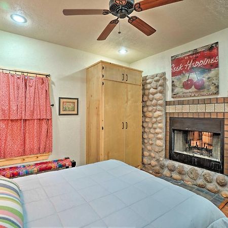Charming Hilltop Cottage In Medicine Park! Exteriör bild
